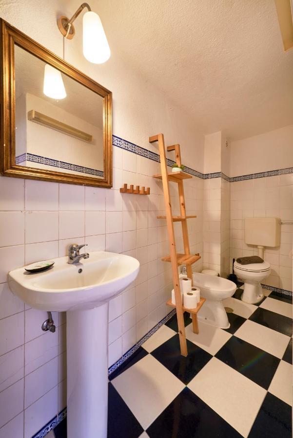 Light Filled Near Chiado, By Timecooler Apartamento Lisboa