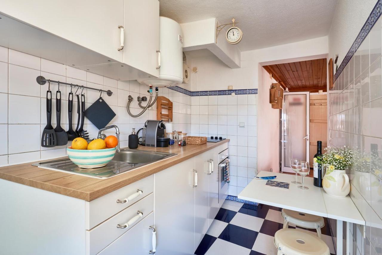 Apartamento Light Filled Near Chiado, By Timecooler *